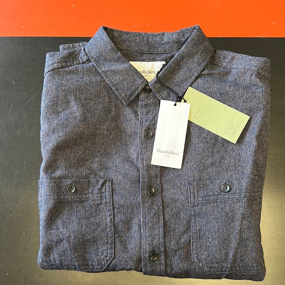 Goodfellow & Co. Gold Riches Button Up Shirt. Size Medium. NEW WITH TAGS!